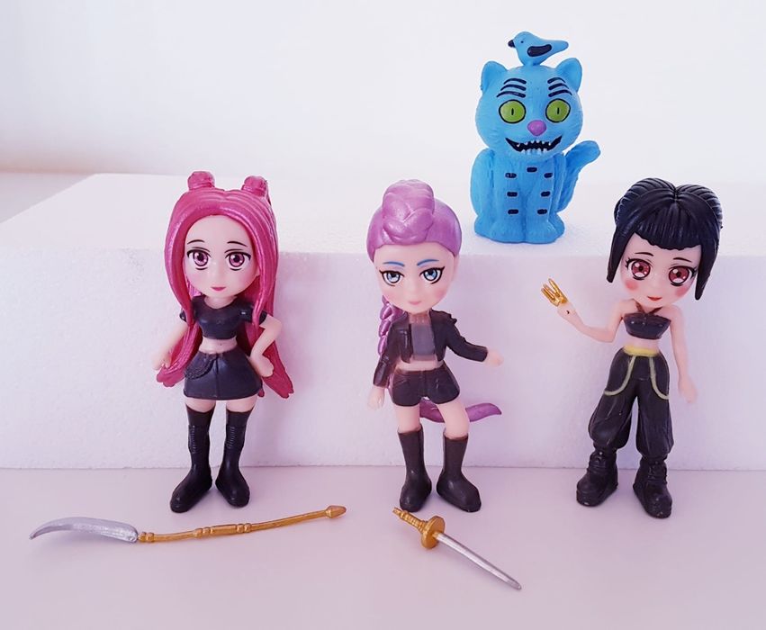 Conjunto 4 pcs k-pop demons (Portes Incluidos)