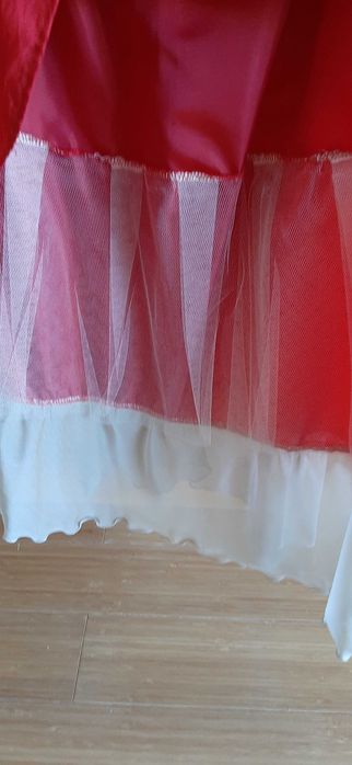 Vestido midi com bordado