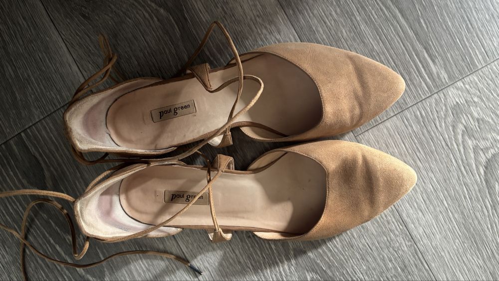 Продам босоніжки