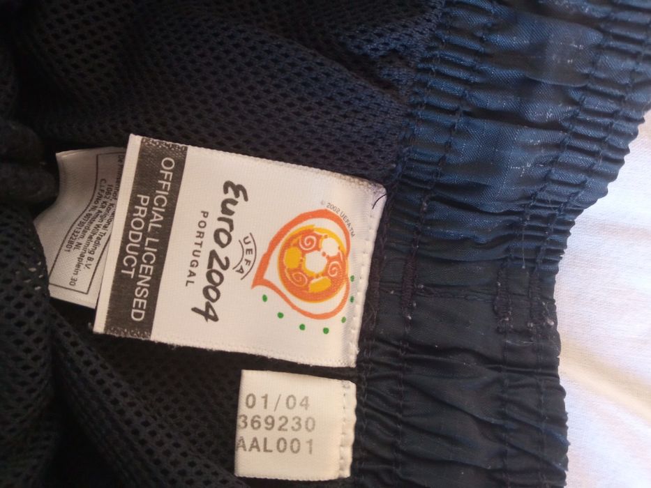 Bermudas oficiais euro 2004