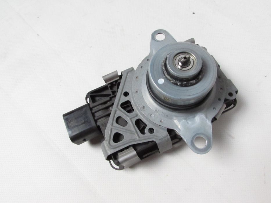 Servomotor / Modulo Caixa Transferências Bmw 5 Ref: 27608747765
