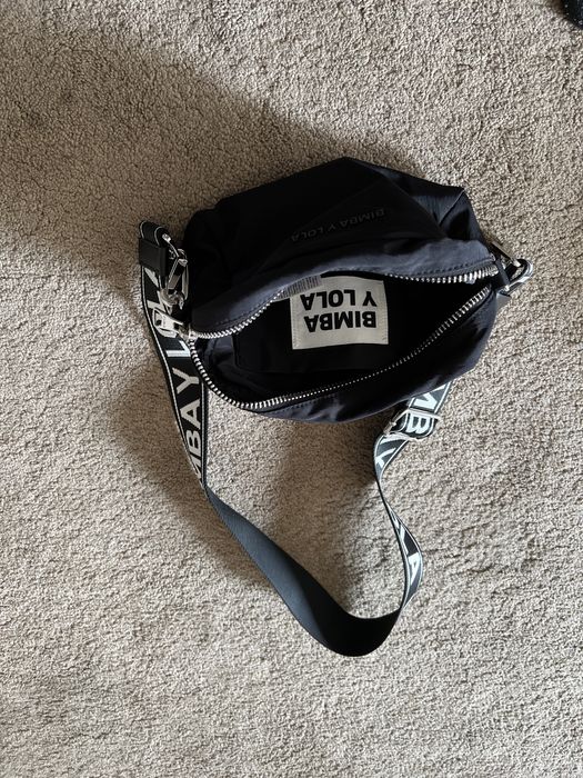 Mala senhora  preta nylon Bimba y Lola , com fita preta e branco