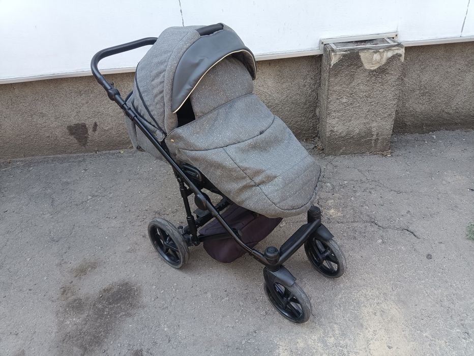 Коляска 2 в 1 Adamex Amelia Lux AM283