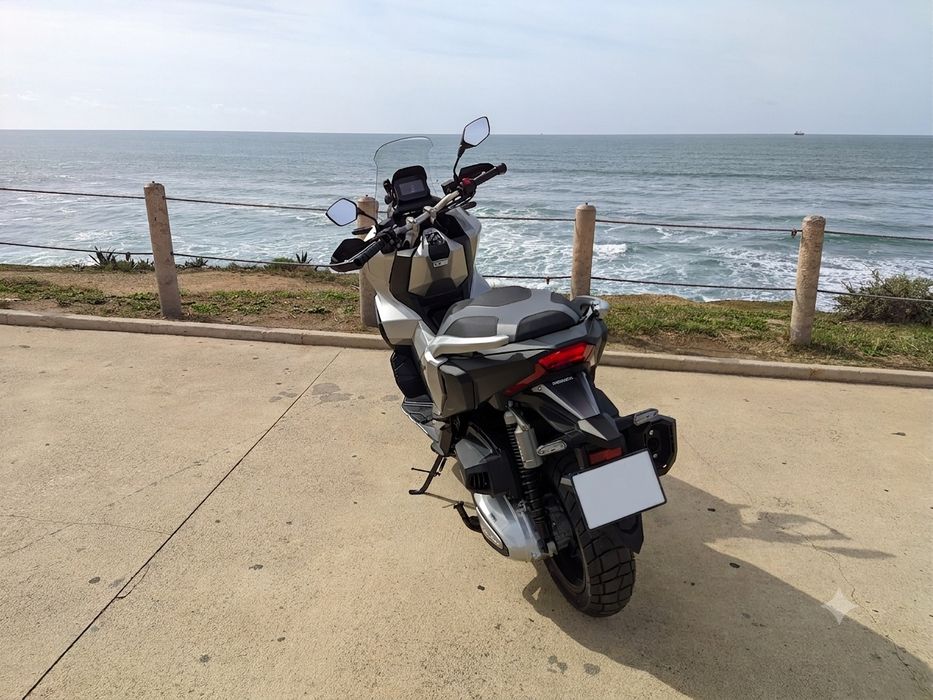 Honda ADV 350 - 10 mil KM