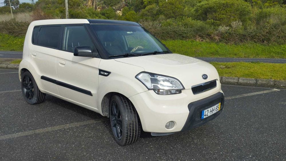 Kia Soul 1.6 CRDi EX (128 cv) - 2009 | Diesel | 170.000 km | Económico e Espaçoso