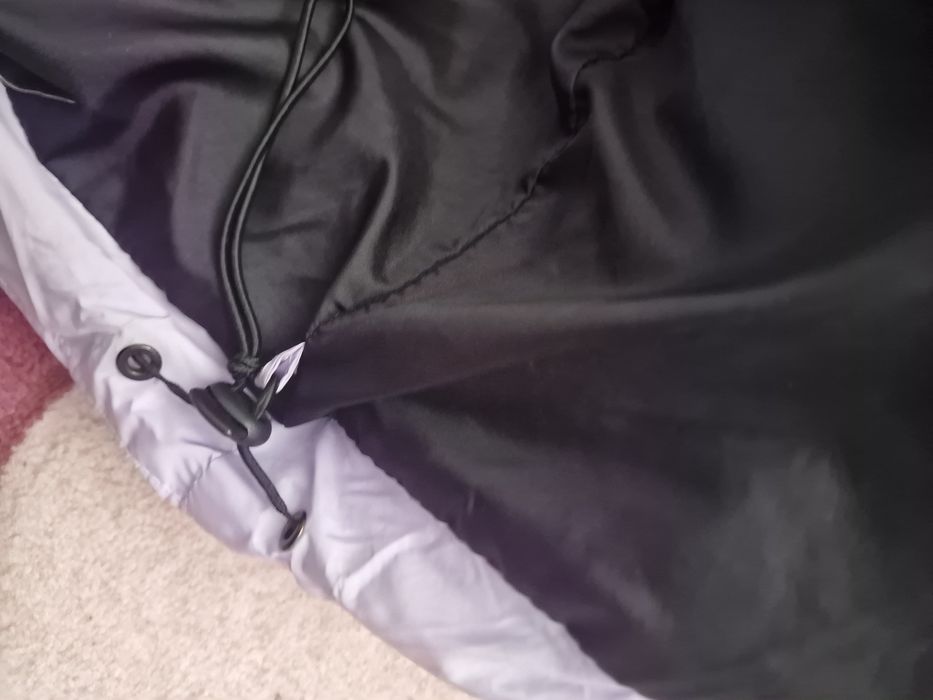 Сучасна курточка для дівчини