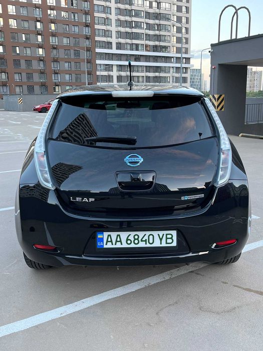 Продам Nissan Leaf 2013