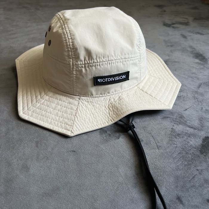 Панама Riot Division 58 ( вдягалась 2 рази )