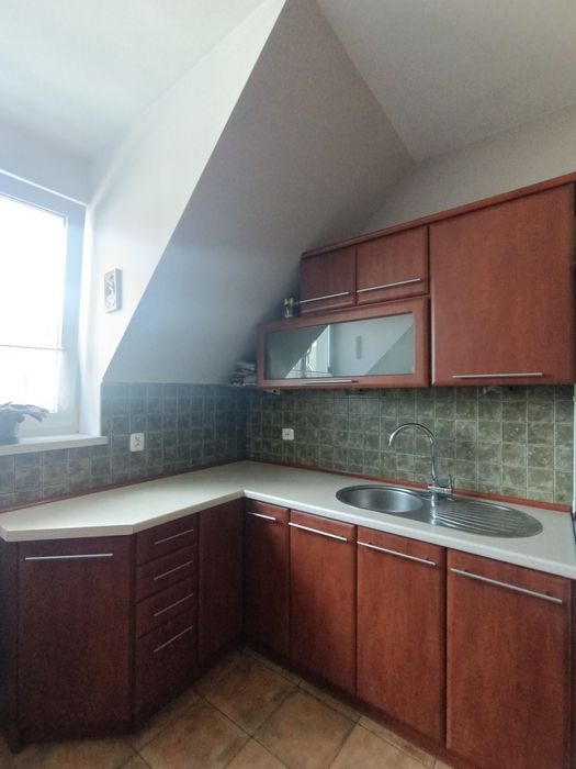 Meble kuchenne zestaw plus słupek gospodarczy, kuchenka gazowa