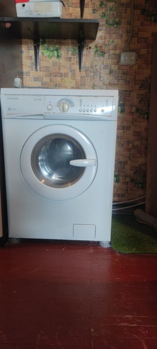 Продам пральну машину Electrolux