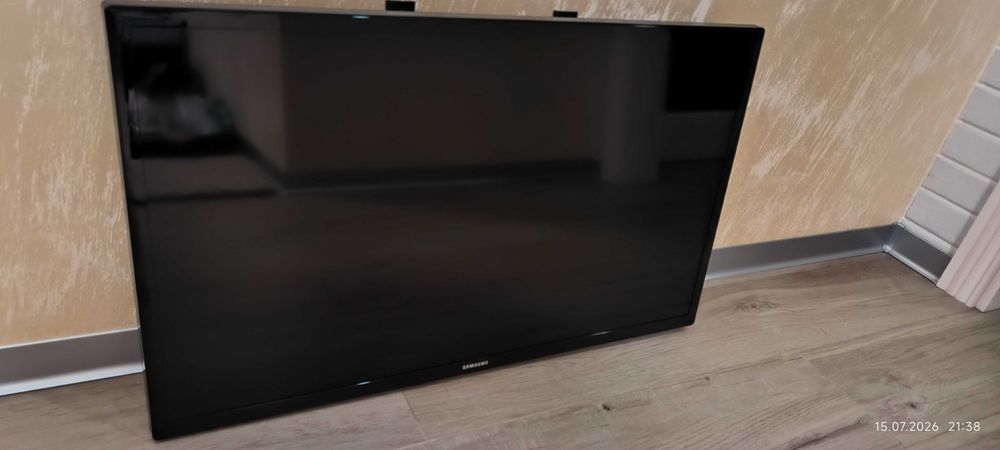 Телевізор SAMSUNG UE32F4020AW