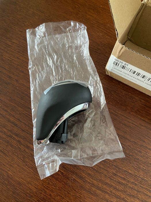 Nowa oryginalna skórzana gałka zmiany biegów Hyundai.