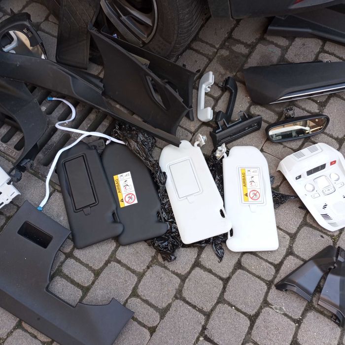 Peugeot 3008 II ,5008 II plastiki wnętrza