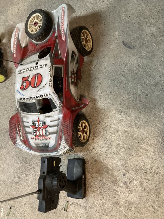 Carro telecomandado a nitro