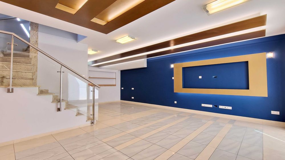 Radogoszcz - reprezentacyjny segment do wynajęcia / biuro - usługi