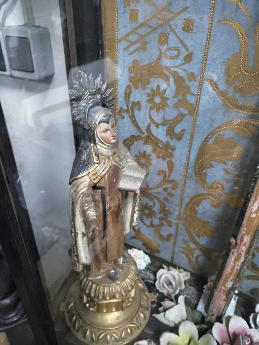 Oratório Completo em Pau Santo com Cristo e 5 Imagens Religiosas