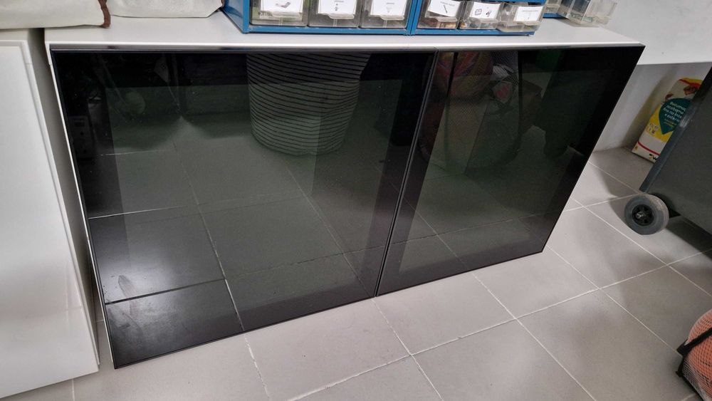 Porta IKEA Besta Glassvik