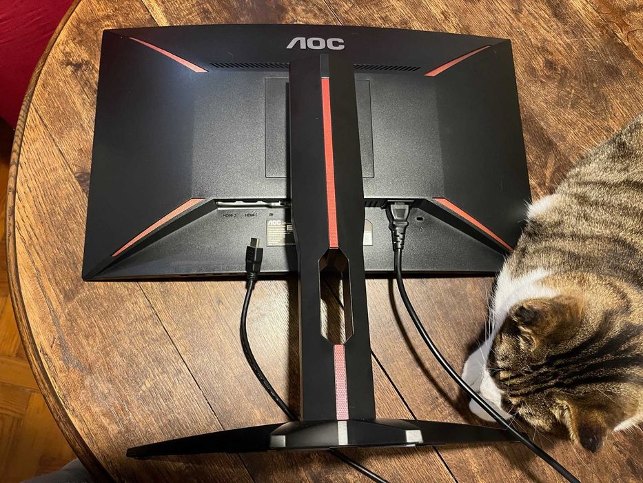 Monitor Curvo AOC 24 polegadas (60cms)