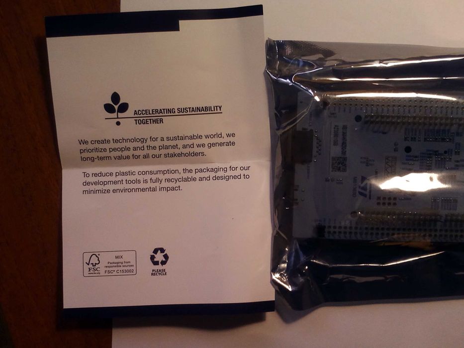 Плата мікроконтролерна STM32H745 NUCLEO  НОВА або Програмні коди