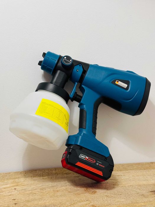 Pistolet na farbe do malowania mebli ogrodowych pasuje do aku BOSCH