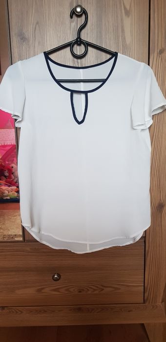 Sprzedam białą bluzkę