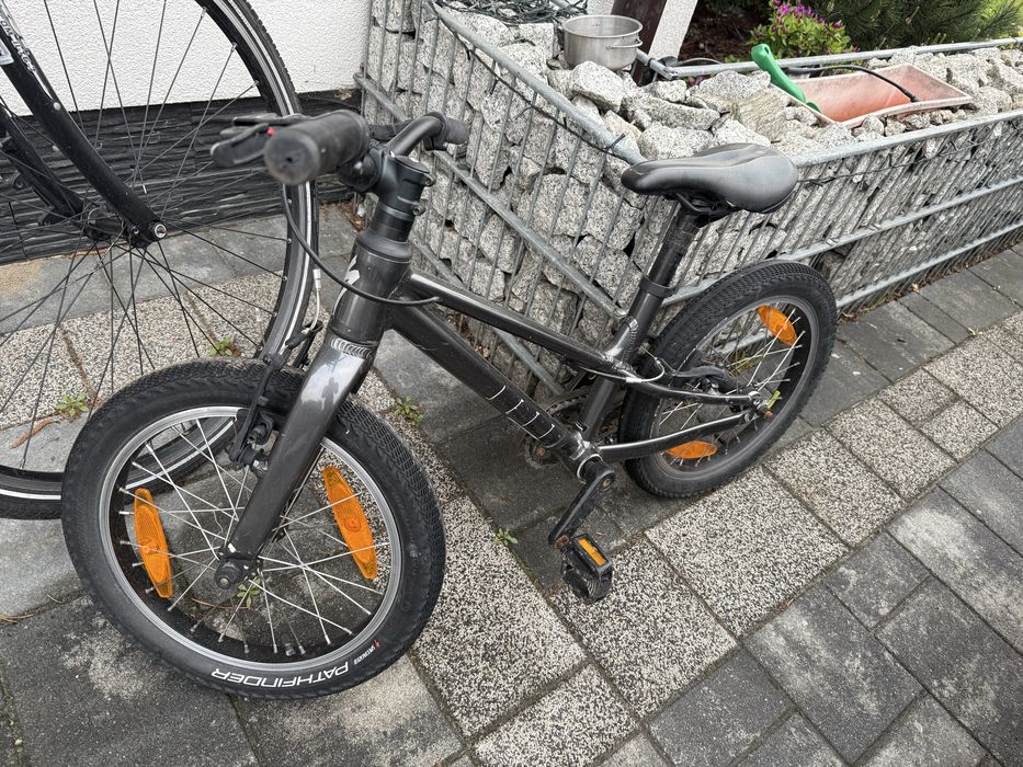 Rower specialized jett 16 stan bardzo dobry lekki