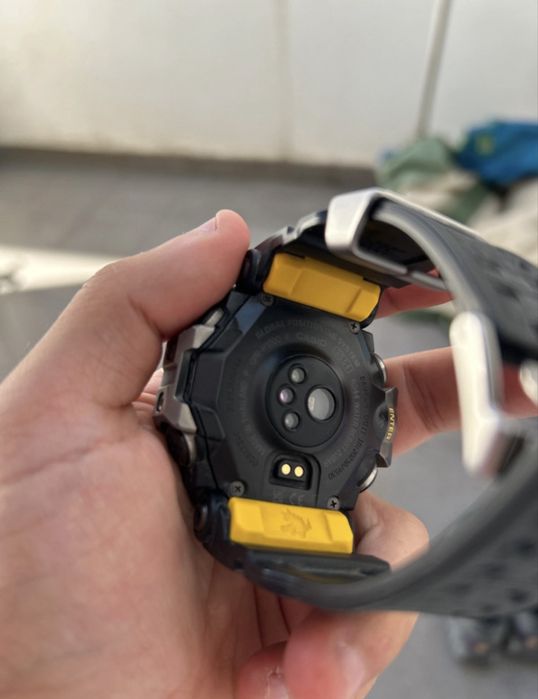 Xbox Series S e um Casio G-Shock Rangeman