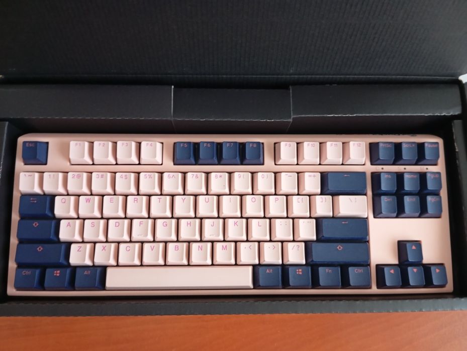 Teclado Gaming Mecânico Ducky One 3 Fuji TKL-inglês-Cherry Black Switc