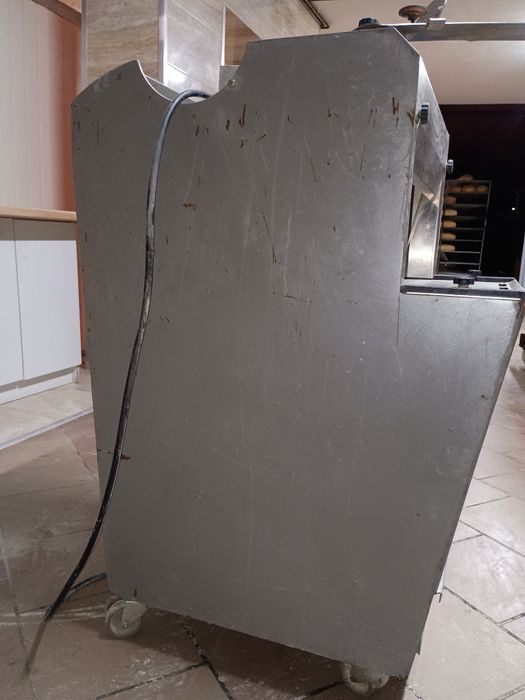 Automatyczna krajalnica do chleba