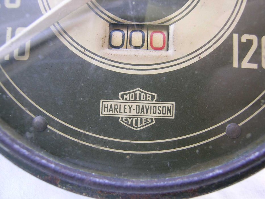 HARLEY DAVIDSON  WLA 42 - prędkościomierz - zegar