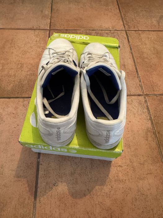 Sapatilhas brancas adidas