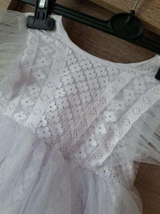 Biała sukienka 86 cm