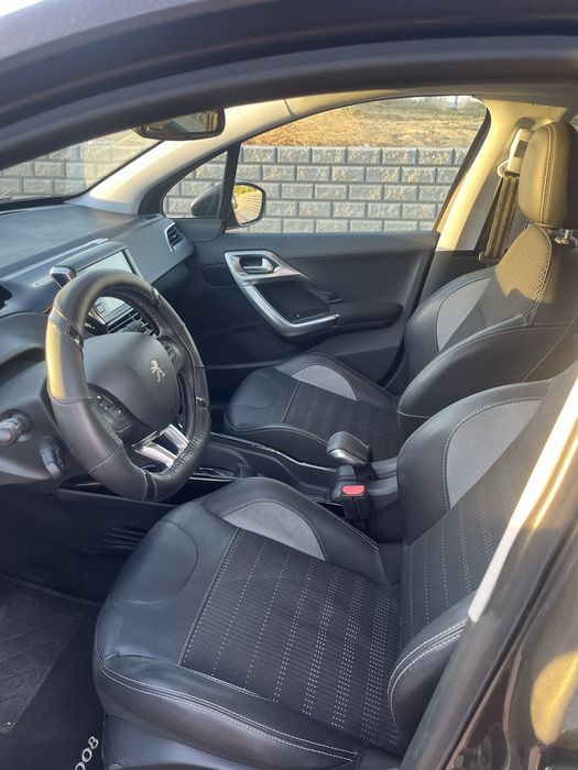 Peugeot 2008 1.2 Puretech EAT6