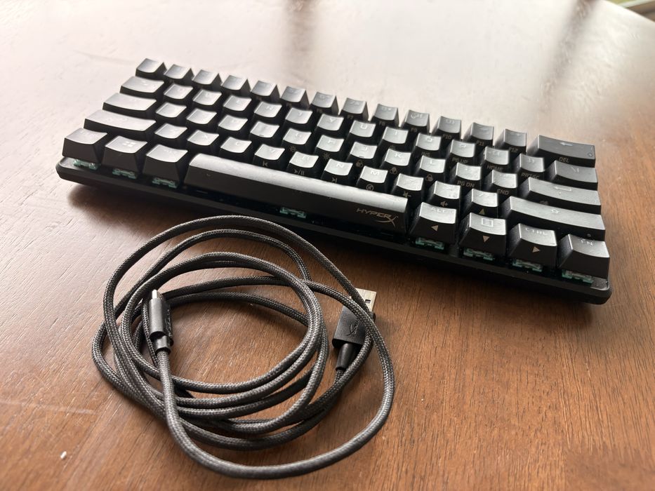 Teclado Logitech HyperX Alloy Origins 60 - como novo