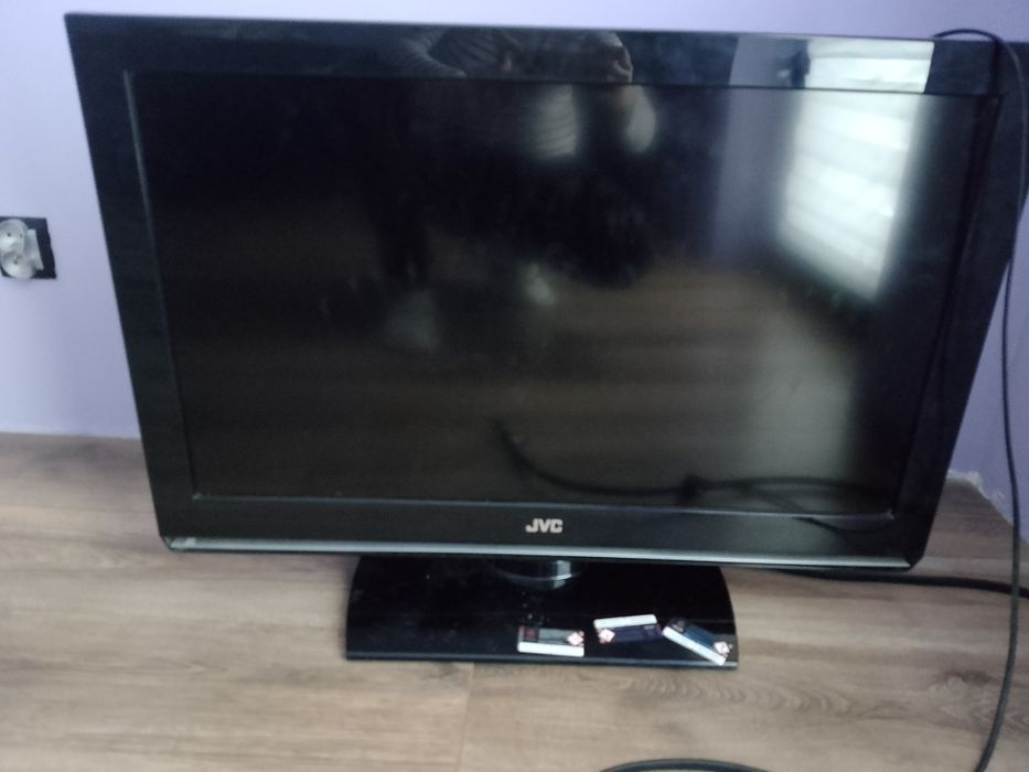 Telewizor JVC dziala
