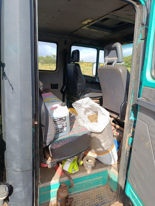 Mercedes 709d alemã basculante 6 lugares