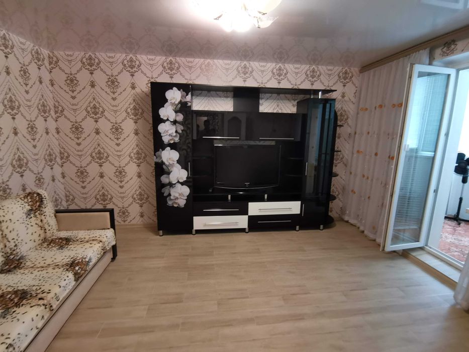 Сдам 1-ком. квартиру, Левобережный-3, середина пр. Мира, возле "АТБ".