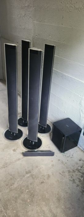 Conjunto de Colunas Samsung Home Cinema 5.1 + Subwoofer