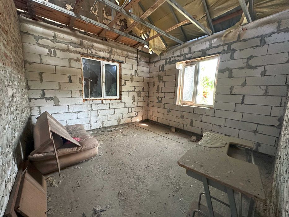 Продам капітальний житловий будинок, 10 хвилин від метро Індустріальна