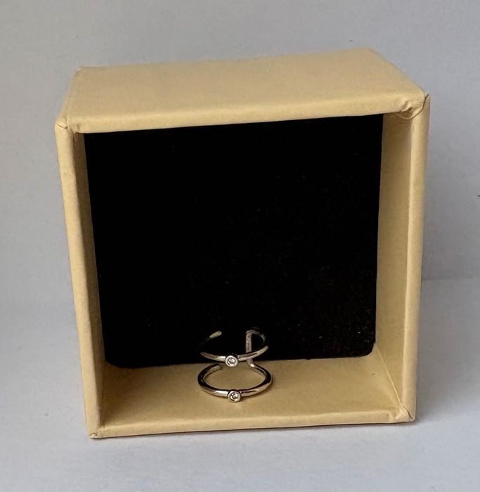 Моносережка з білого золота SOVA  з діамантами The Diamond