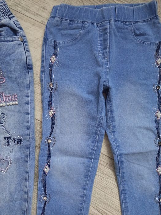 Джинси на дівчинку.