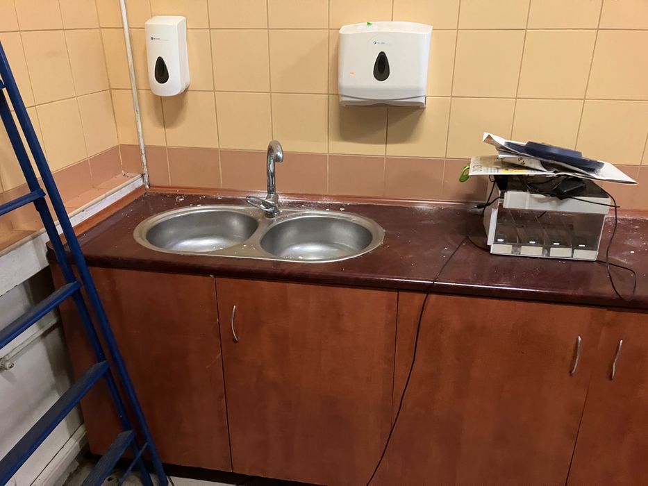 Półki, Szafki wiszące np. do kuchni