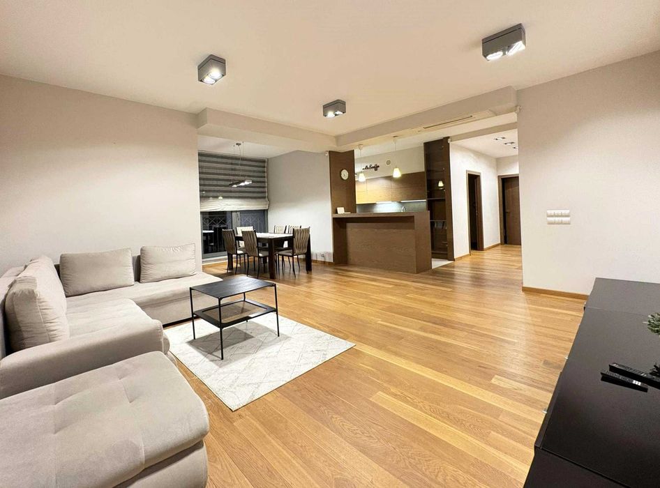 Luksusowy, przestronny apartament w cenionej lokalizacji - Tylna 8B
