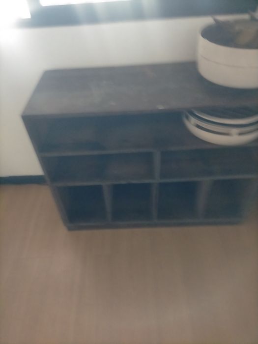 Vários moveis e espelho