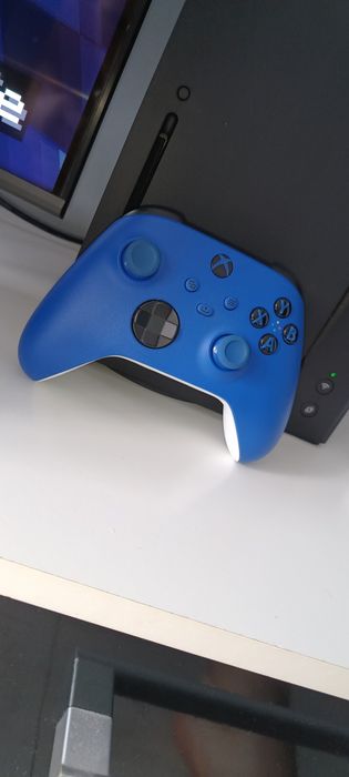 Pełen Zestaw Konsola Xbox Series X Słuchawki Kontroler