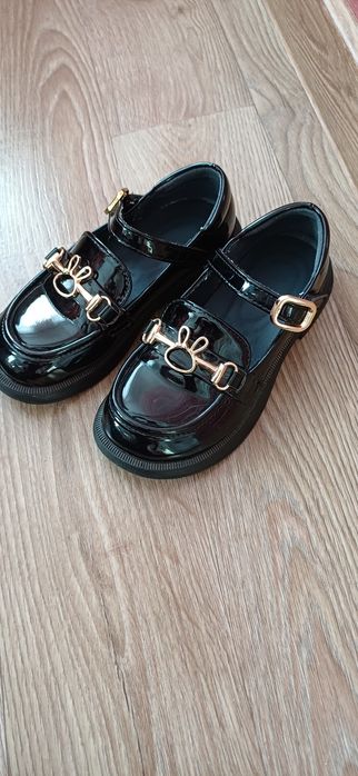 Туфлі для дівчинки