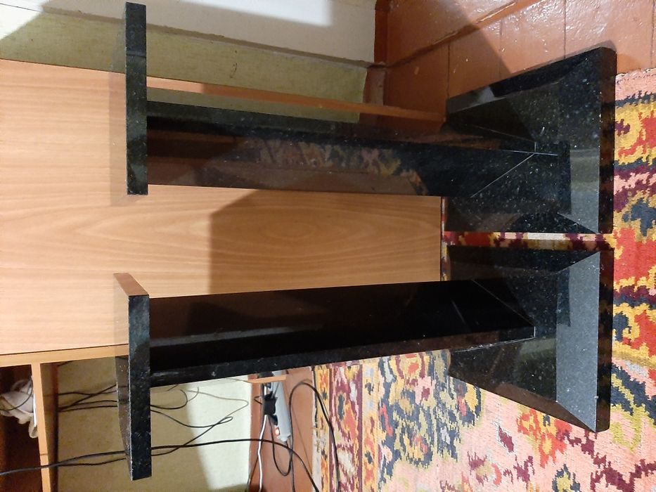 Стойки-подставки под акустику