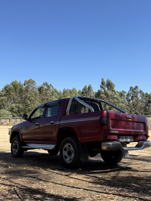 Toyota Hilux 2.4 TD Tracker *ÚNICO DONO*