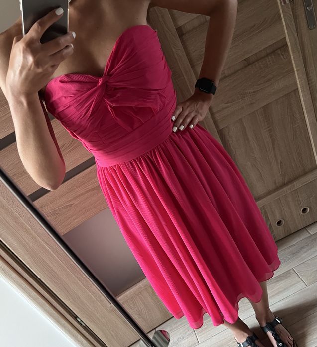 Koktajlowa sukienka bandeau bez ramiączek