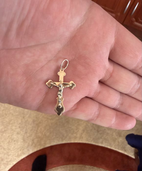 Продам Золотий Хрестик